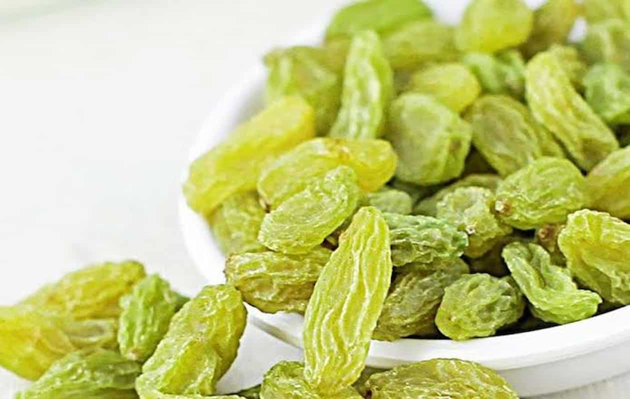 کشمش سبز قلمی کاشمر با طعم شیرین ماندگار